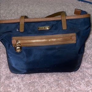 Médium michael kors tote